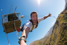 Nevis Bungy 7