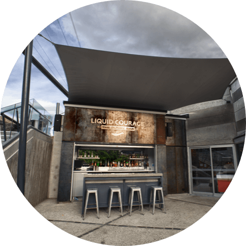 EAT & SHOP