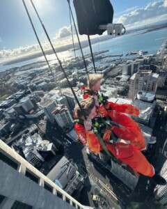 teens doing auckland skyjump