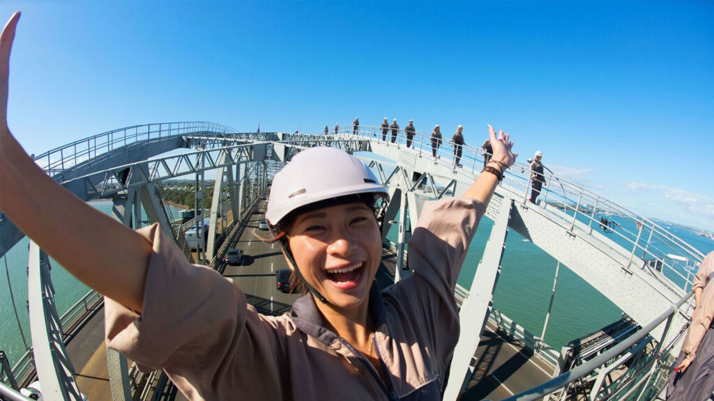 auckland bridge climb